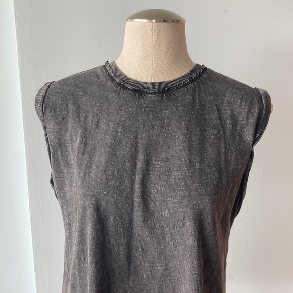 Pilcro wash dyed grey crew neck sleeveless top - Picture 1 of 8